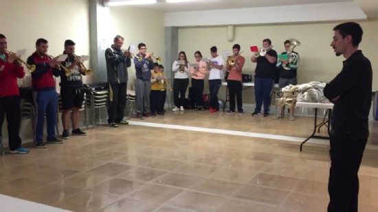 ENSAYO DE LA AGRUPACIÓN MUSICAL DE LA HERMANDAD DE JESÚS Y LA SAMARITANA 